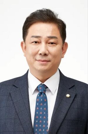 의원 김병기.jpg