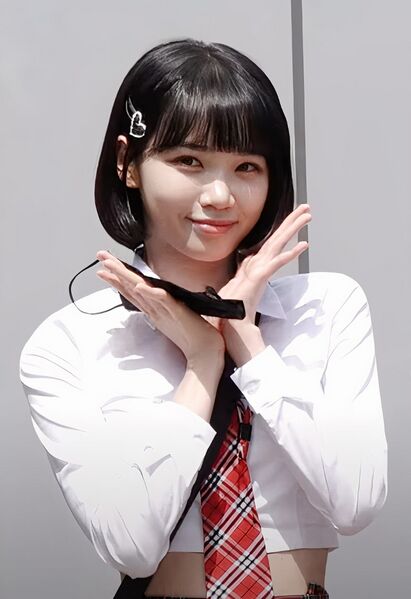 파일:220428 Le Sserafim Kim Chae-won (1).jpg